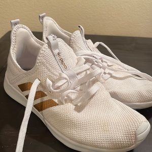 Adidas white cloud foam tennis